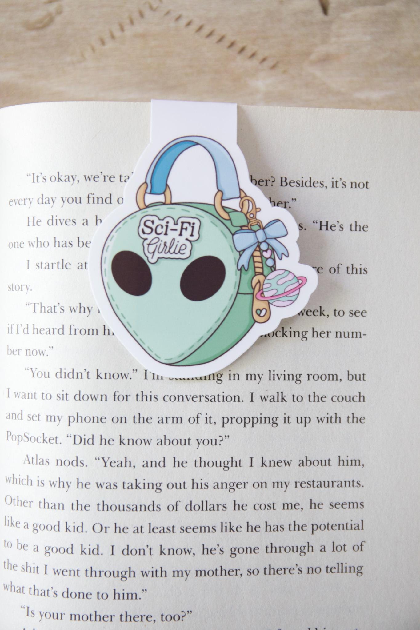 Bookish Girlie Bag Magnetic Bookmark