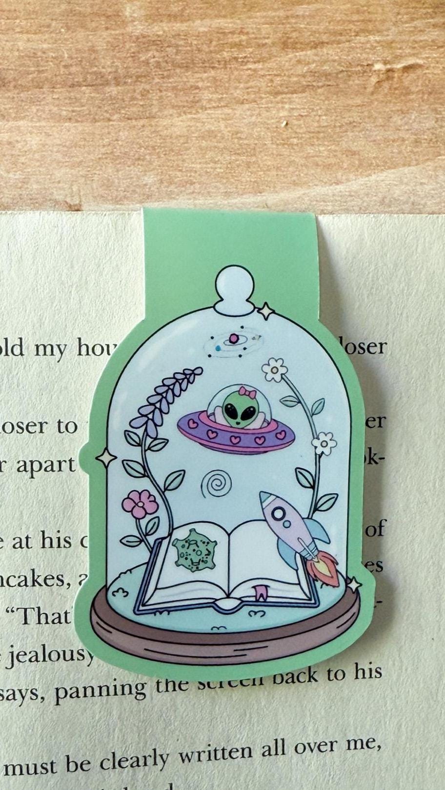 Bookish Glass Dome Magnetic Bookmark